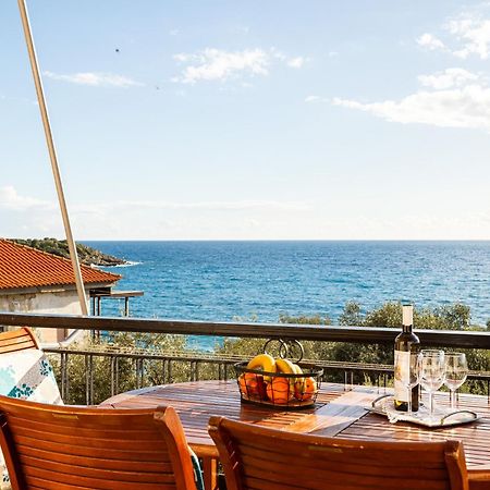Sunset Serenity - Kardamili Seaside Getaway Exterior photo