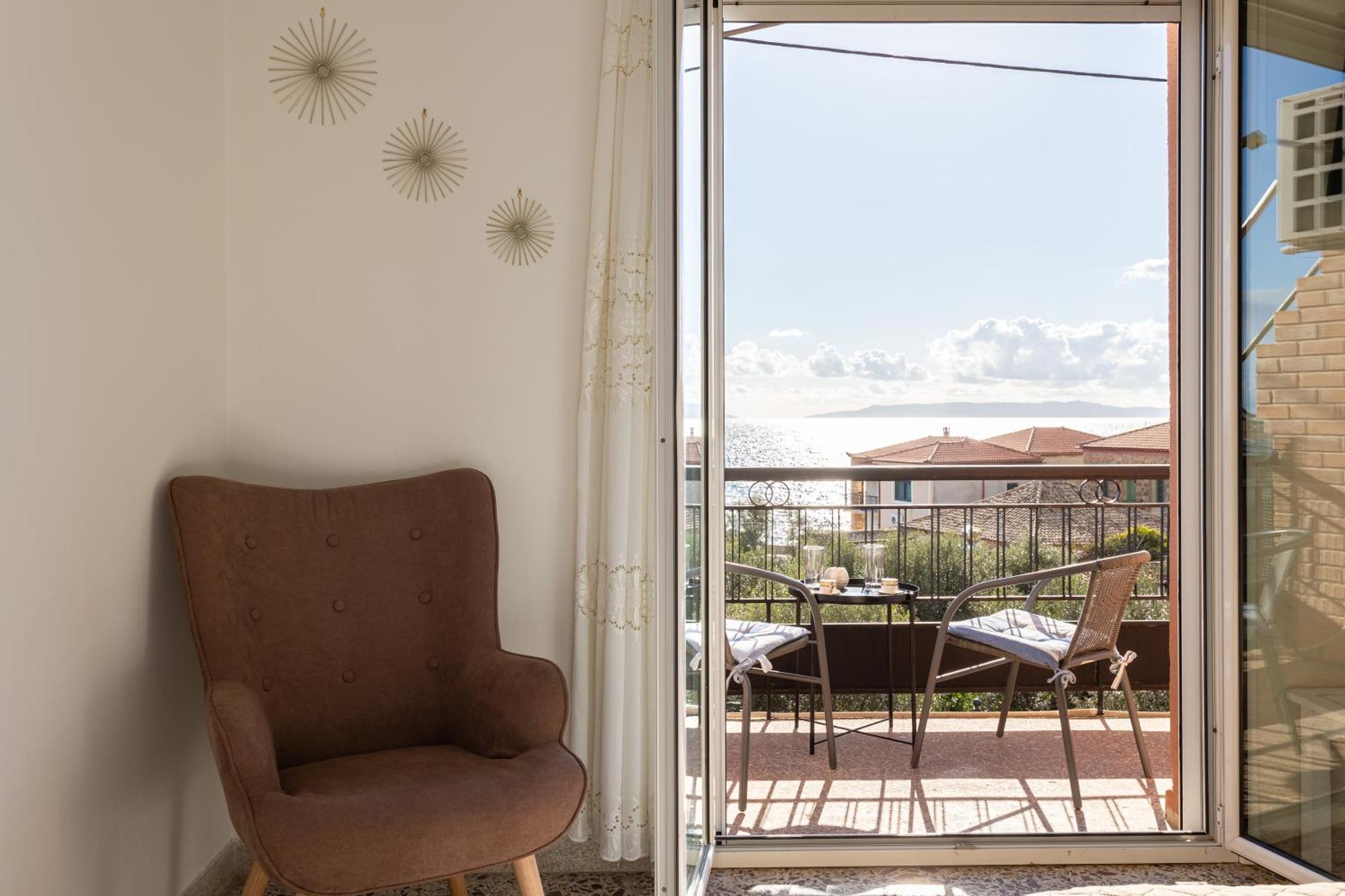 Sunset Serenity - Kardamili Seaside Getaway Exterior photo